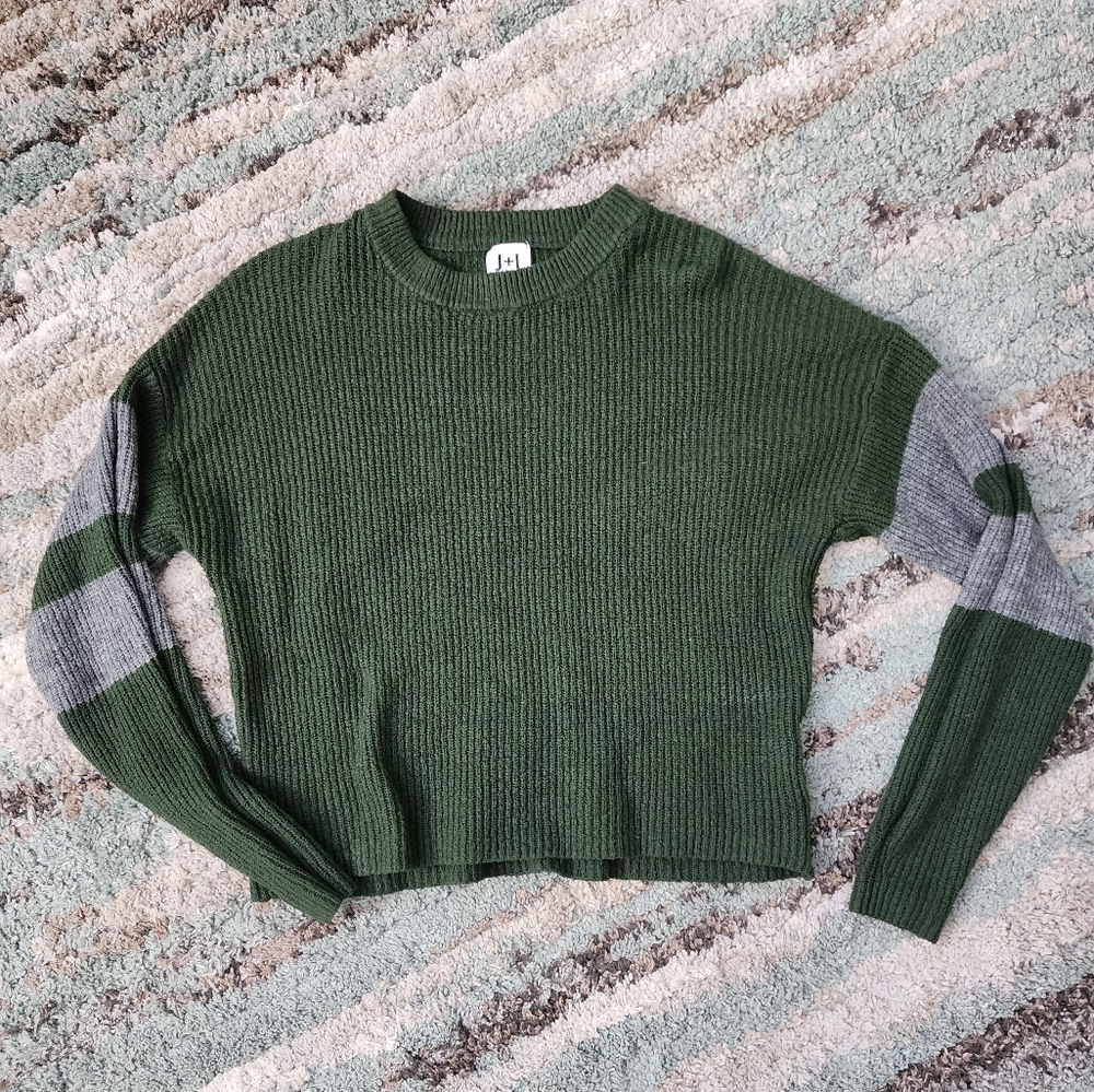 Like new J+J Green Sweater